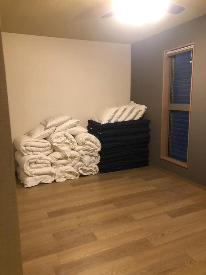 Oyado Gorilla Annex Apartment Osaka Bagian luar foto