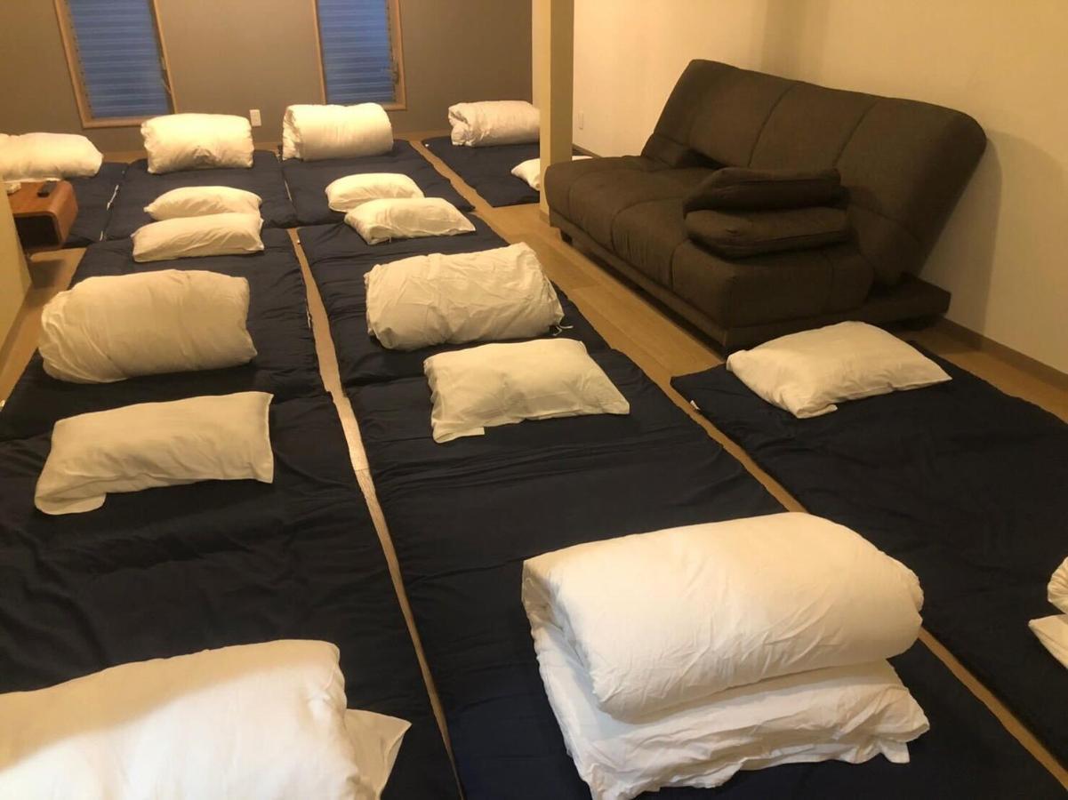 Oyado Gorilla Annex Apartment Osaka Bagian luar foto
