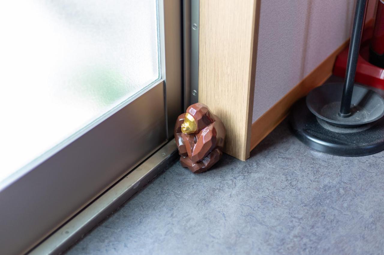 Oyado Gorilla Annex Apartment Osaka Bagian luar foto